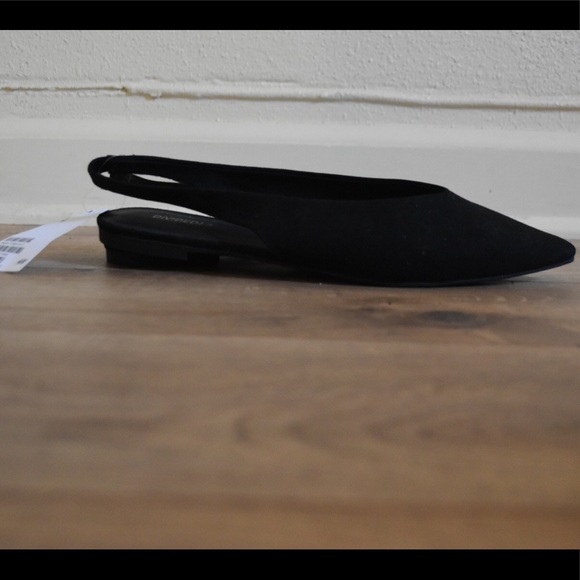 💜 Pointed Black Flats - Picture 1 of 3